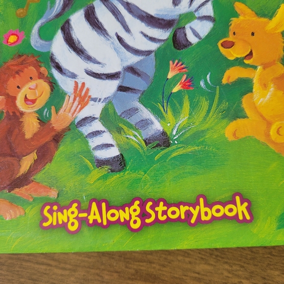 (3/$6) Children's Book "If You Are Happy And You Know It" Sing-Along Storybook - Picture 3 of 4